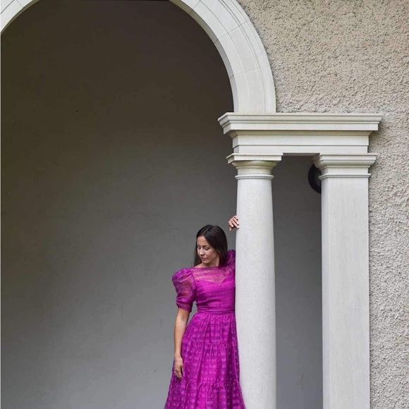 Party dress  with Pinky Plaid Puff Sleeves. Lined dress, zippered back, Size 4-6 - Picture 8 of 11